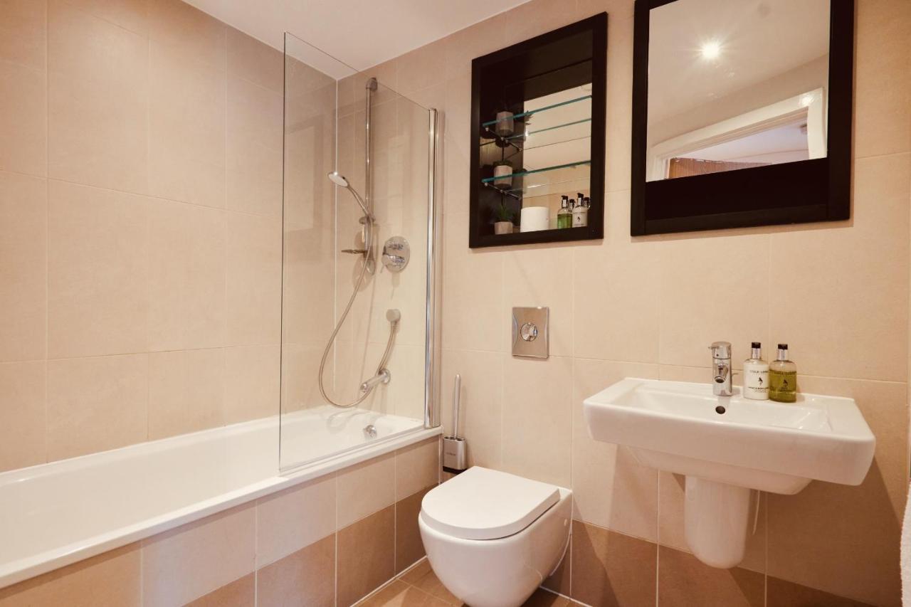 Deluxe City Apt, Beautiful River View,Free Parking No Balcony Лидс Экстерьер фото
